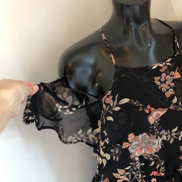 Dress - Picture 2 of 4